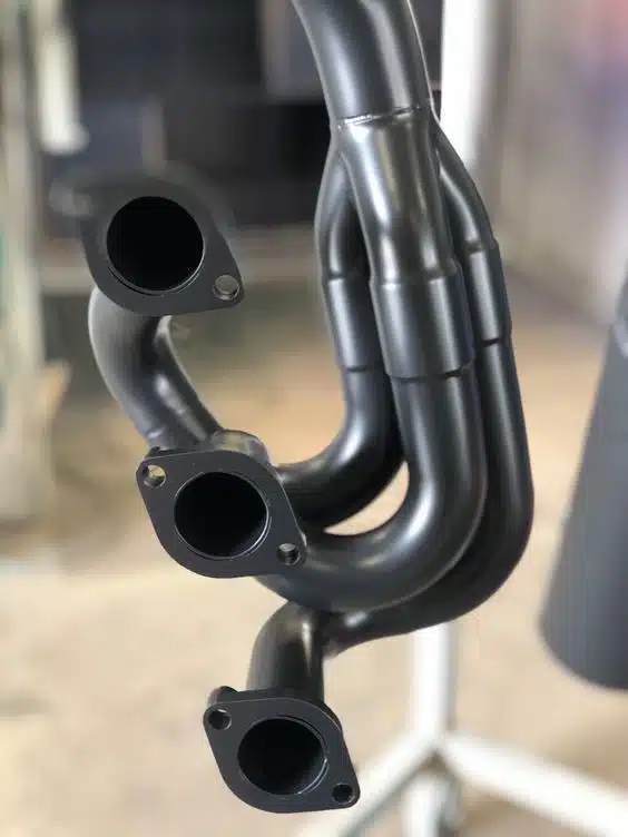 Collecteur d'échappement en traitement de peinture noir céramique