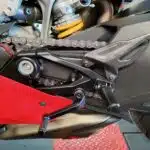 Platine repose pied Ducati Panigale thermolaquée