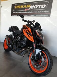 KTM Superduke 1290 R au service chez Dream Moto Morges