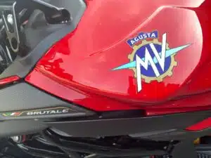 Réservoir MV AGUSTA Brutale au service chez Dream Moto Morges