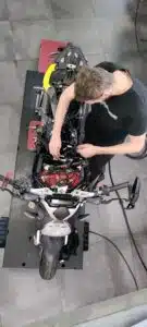 Service d'une MV AGUSTA Dragster 800 RR chez Dream Moto Morges